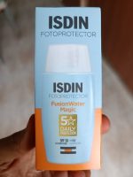 کرم ضد آفتاب فیوژن واتر بی رنگ ایزدین SPF 50 - Image 6